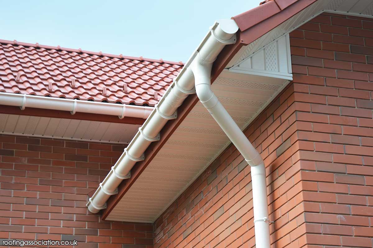How much to replace guttering 